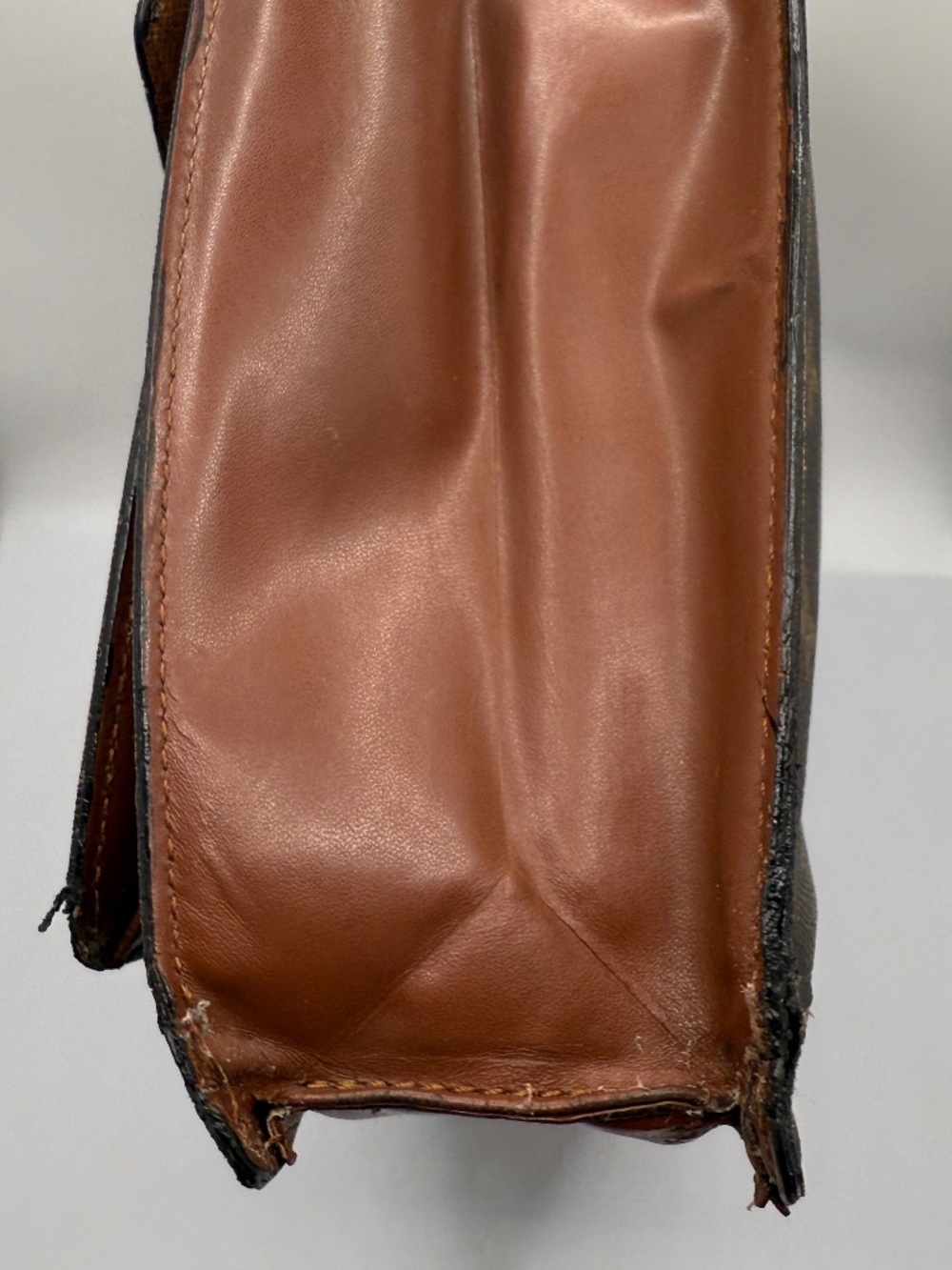 LOUIS VUITTON MONCEAU MONOGRAM BAG! - Picture 12 of 17